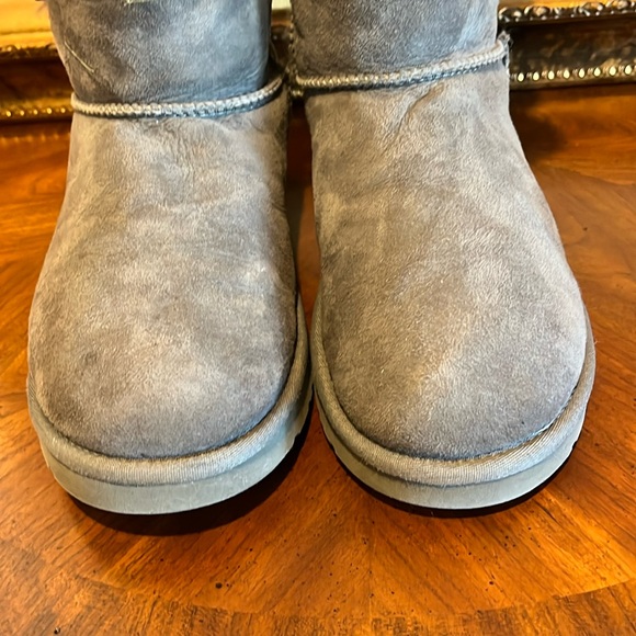 UGG Australia Bailey Button Gray Sheepskin  Winter Boots size 10 - Picture 7 of 13